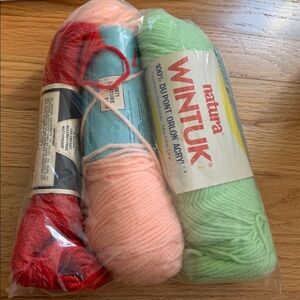 Vintage Bag of remnants acrylic yarn skiens